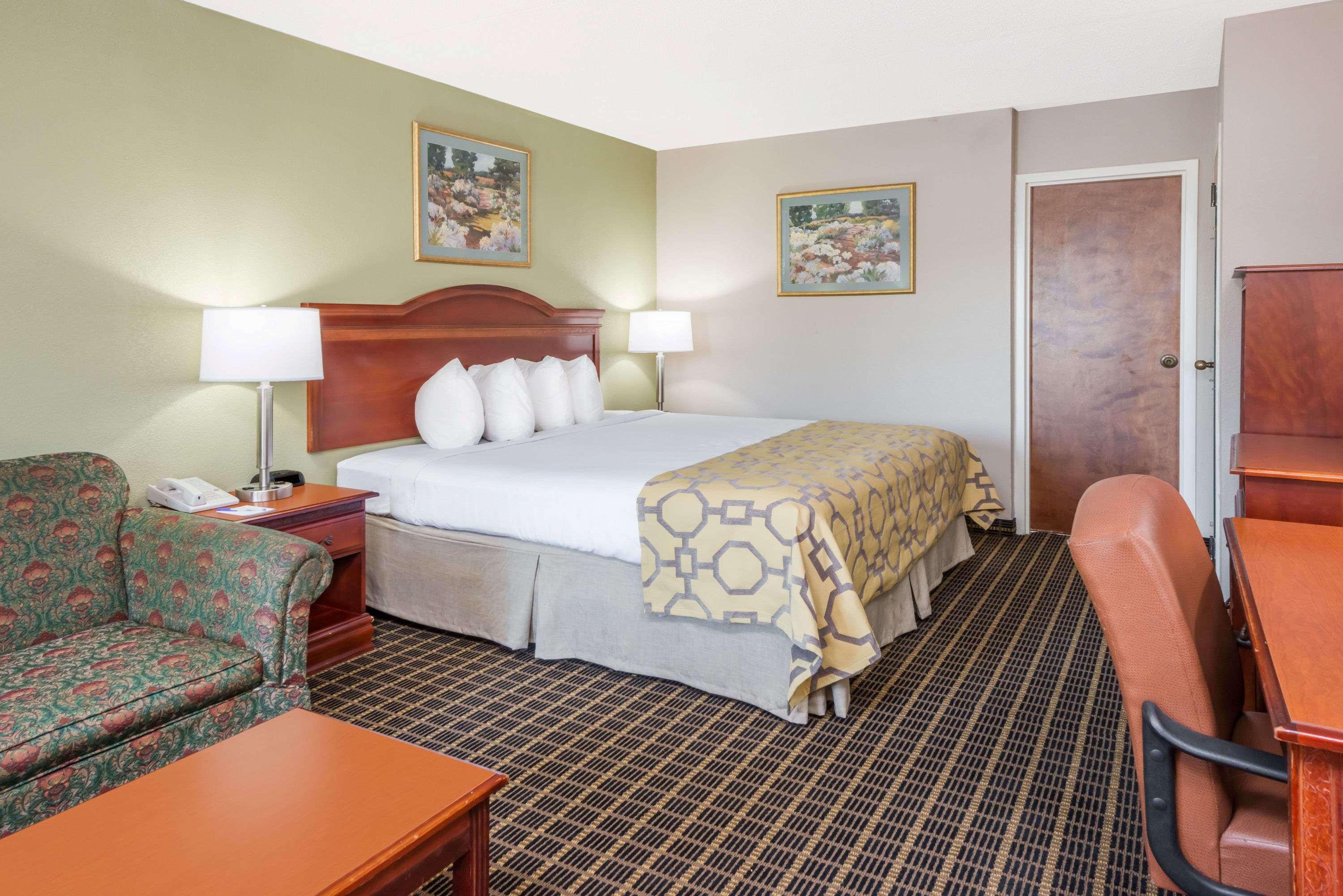 Baymont By Wyndham Clarksville Northeast Kültér fotó