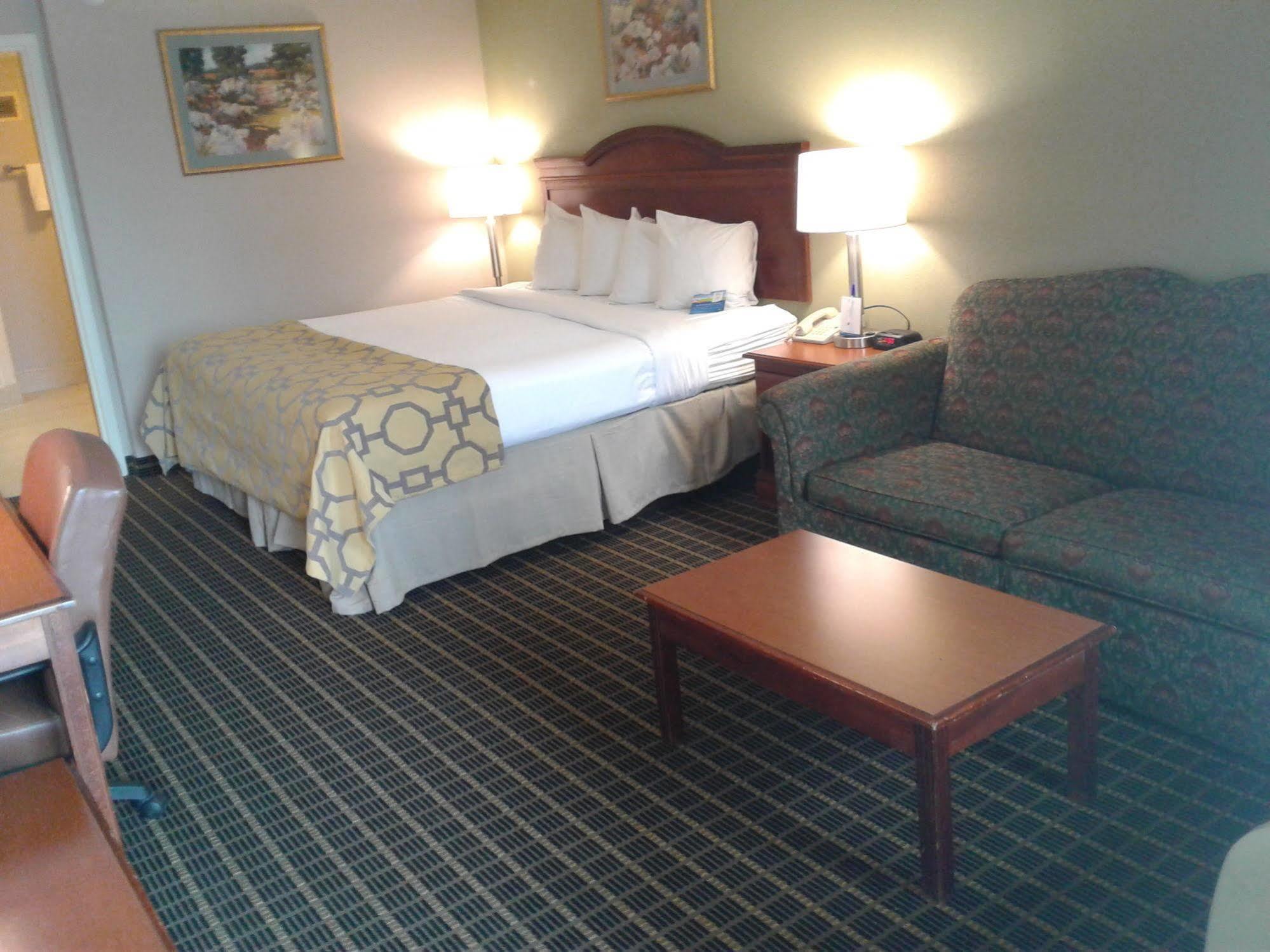Baymont By Wyndham Clarksville Northeast Kültér fotó